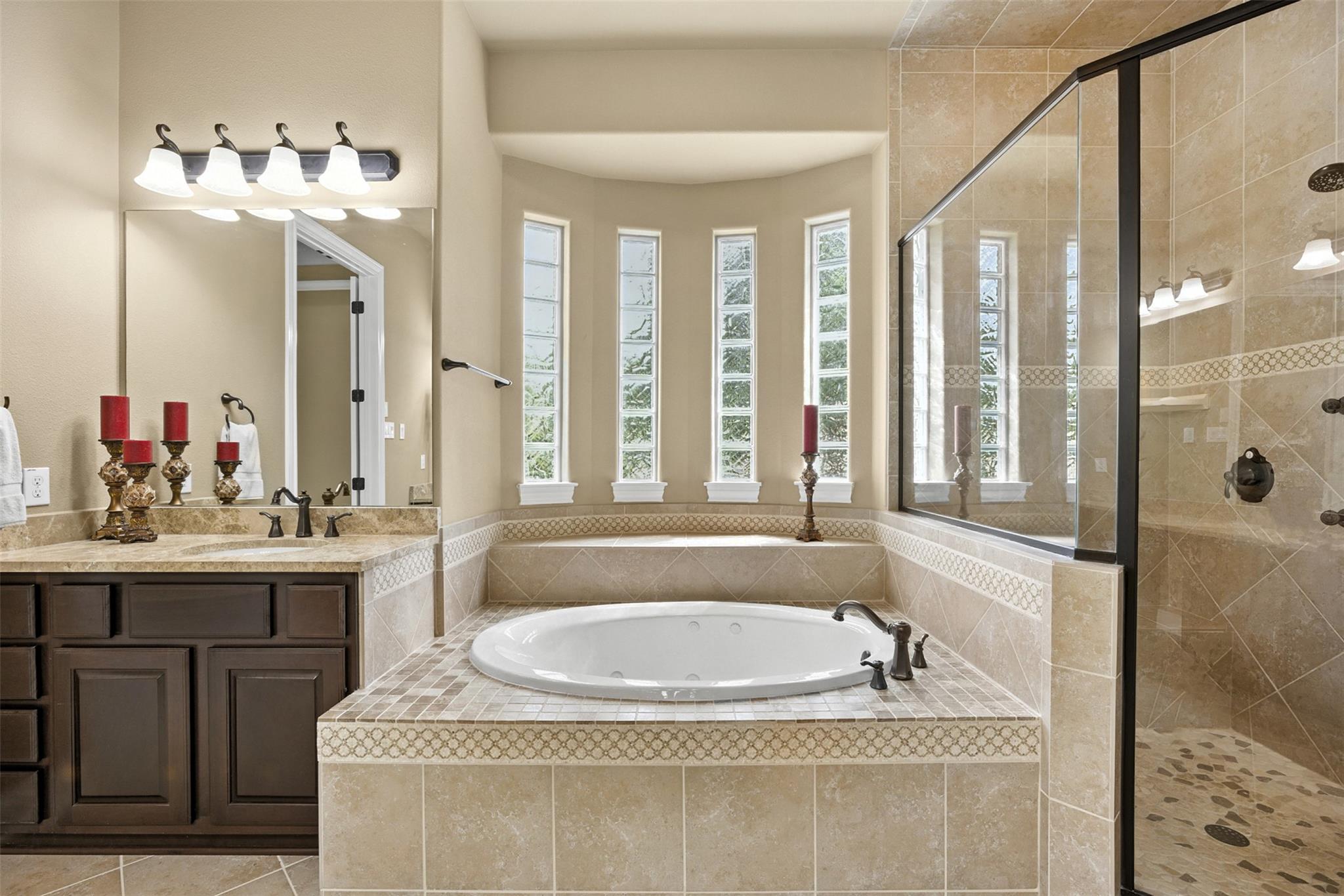 2116 University Club Dr., Austin, TX 78732