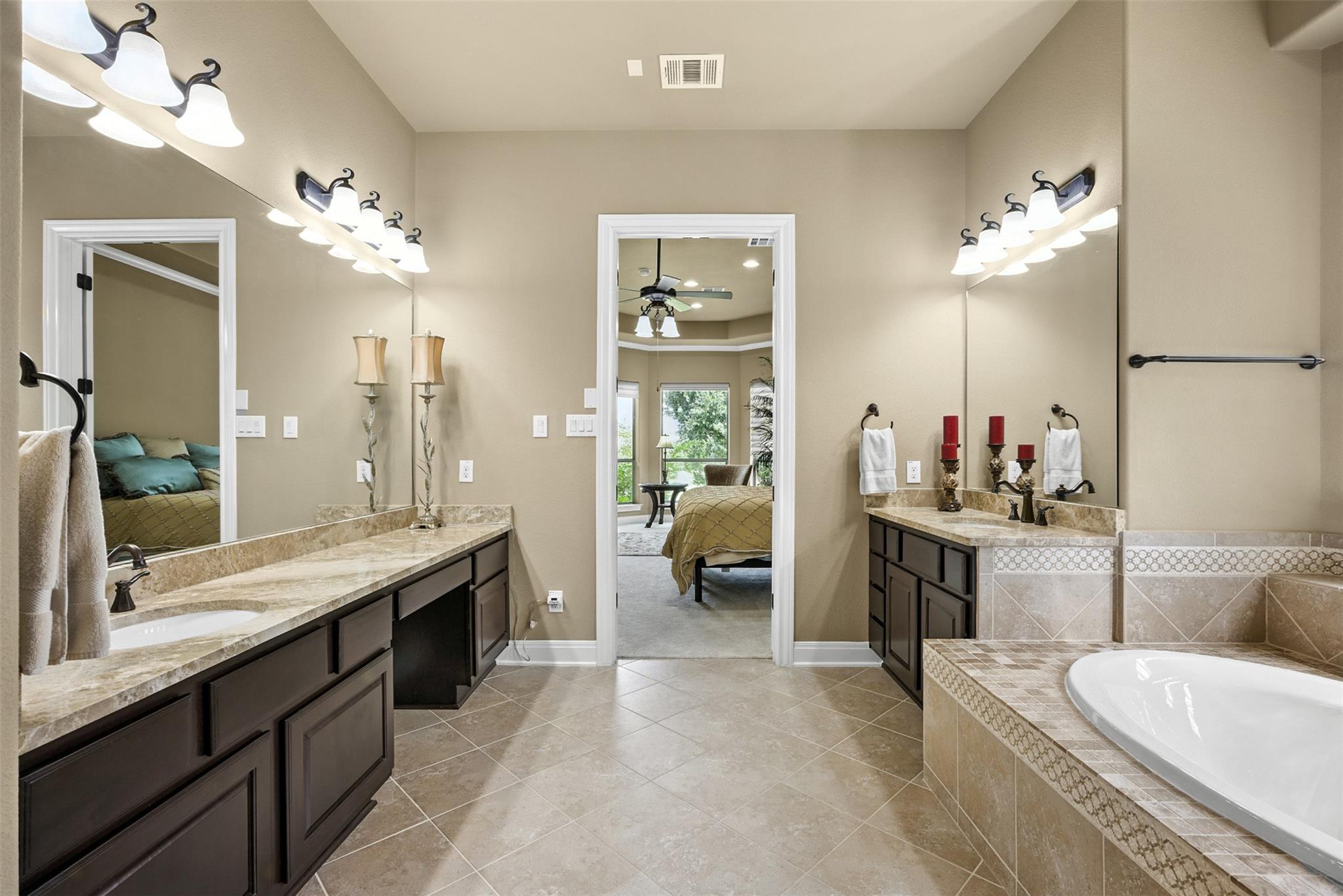 2116 University Club Dr., Austin, TX 78732