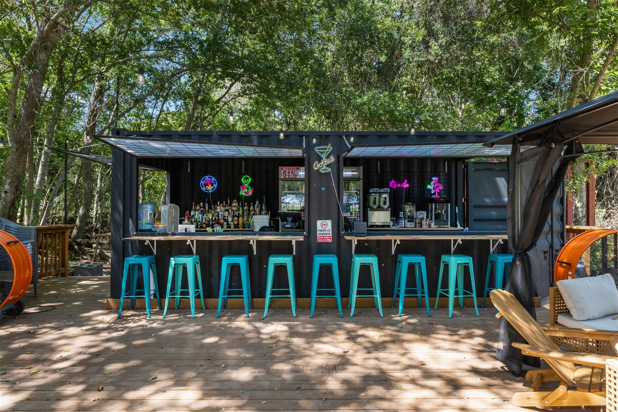 320 S Wilcox St, Rockdale, TX 76567