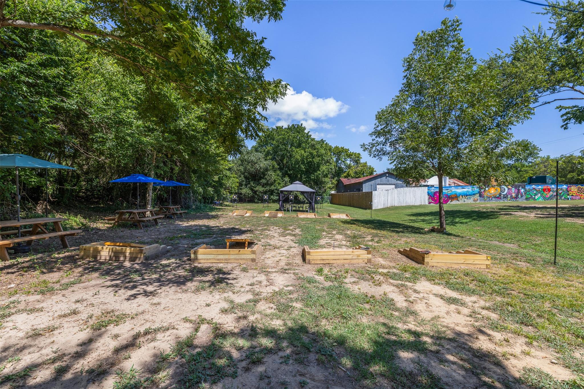 320 S Wilcox St, Rockdale, TX 76567