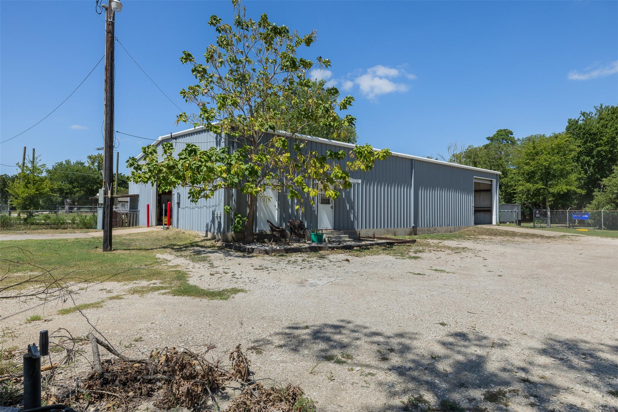 320 S Wilcox St, Rockdale, TX 76567