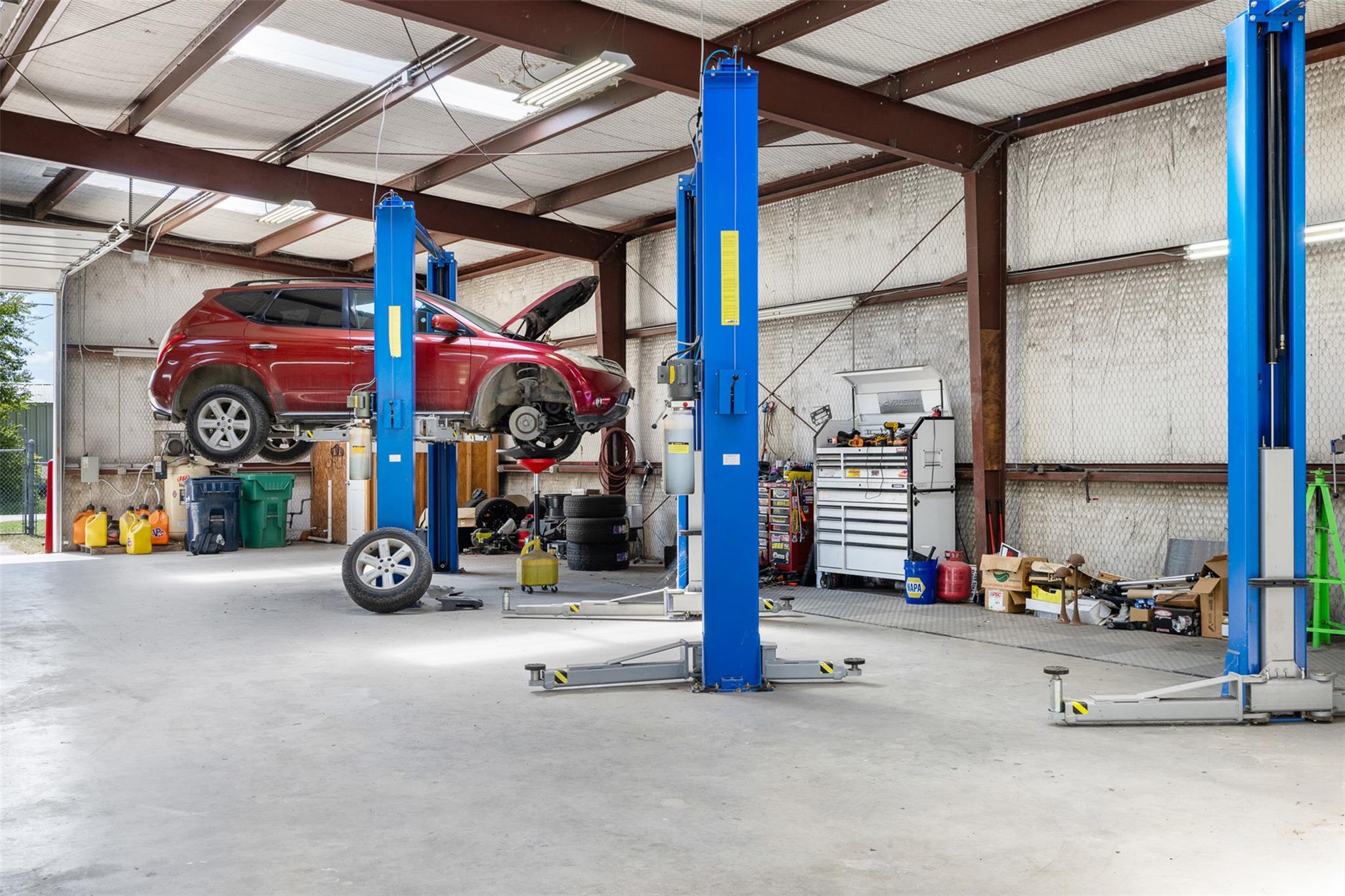 320 S Wilcox St, Rockdale, TX 76567