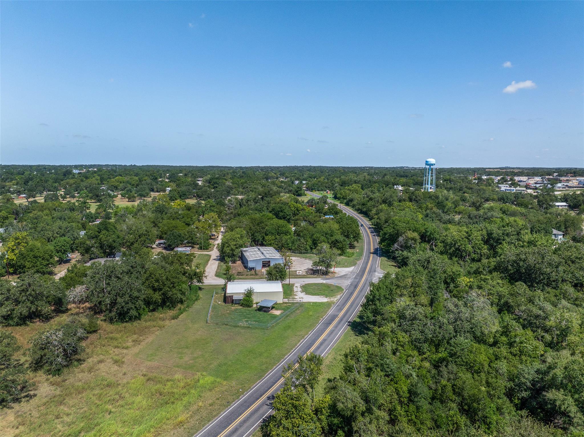 320 S Wilcox St, Rockdale, TX 76567