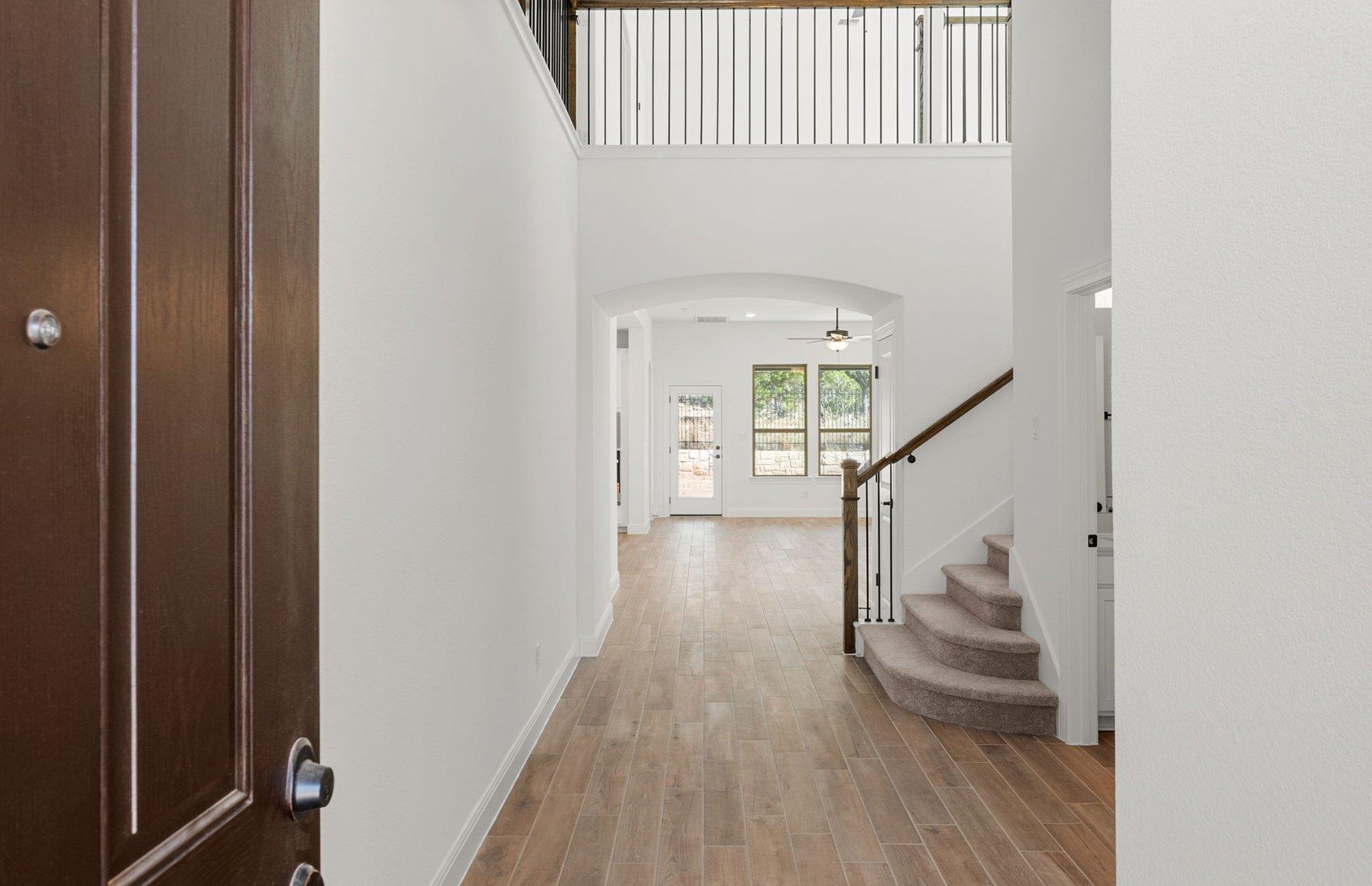 6909 Cliff Rose Dr, Spicewood, TX 78669