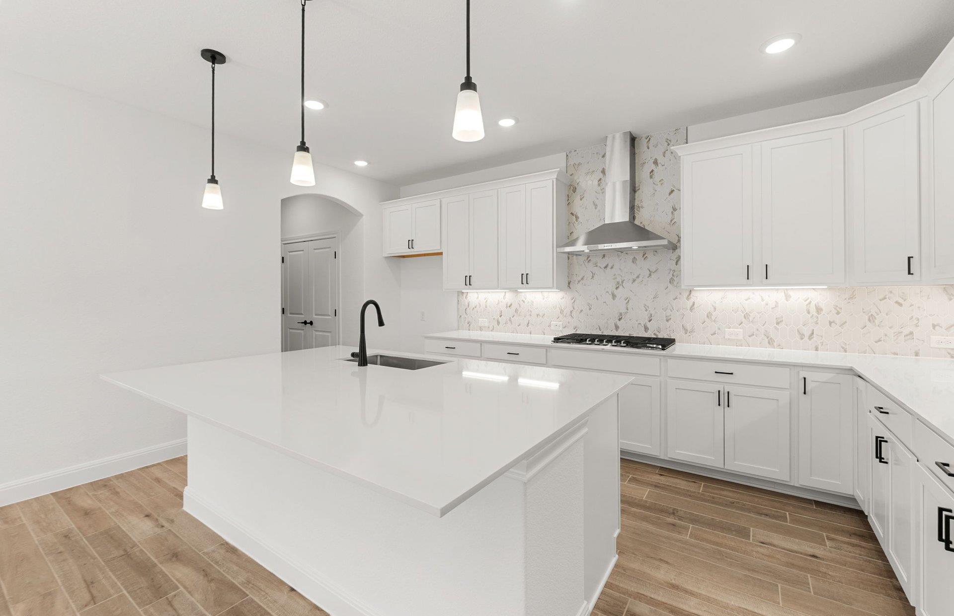 6909 Cliff Rose Dr, Spicewood, TX 78669