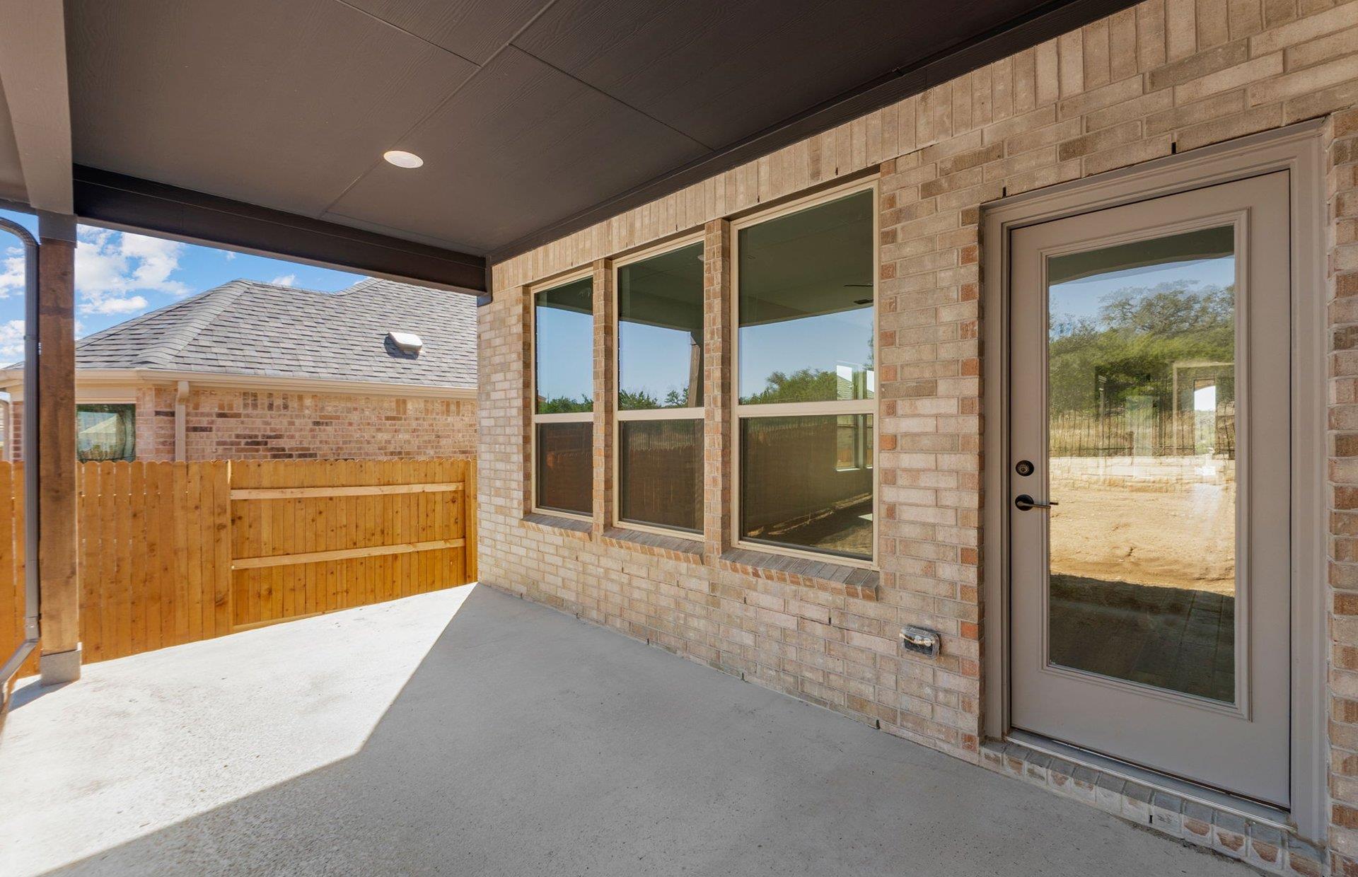 6909 Cliff Rose Dr, Spicewood, TX 78669