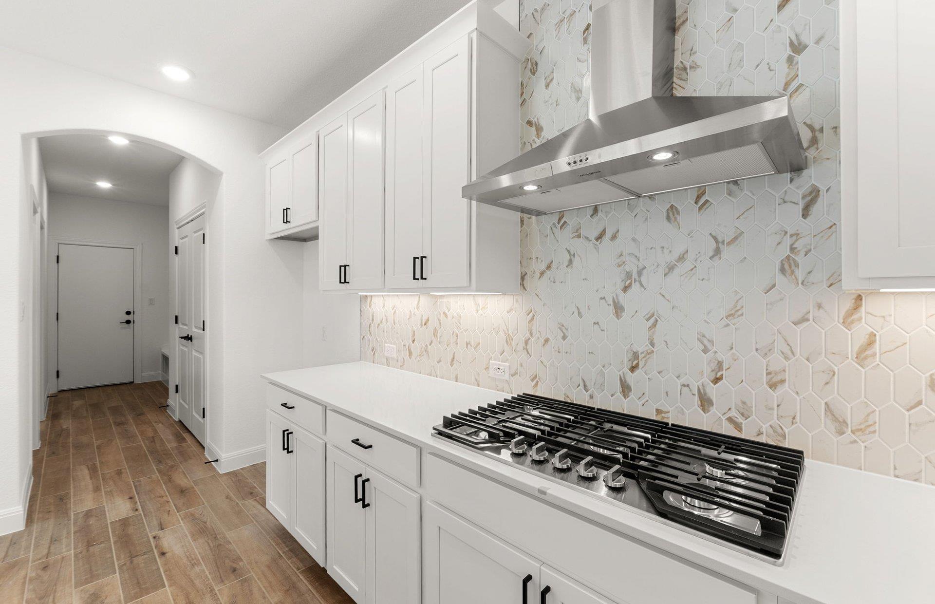 6909 Cliff Rose Dr, Spicewood, TX 78669