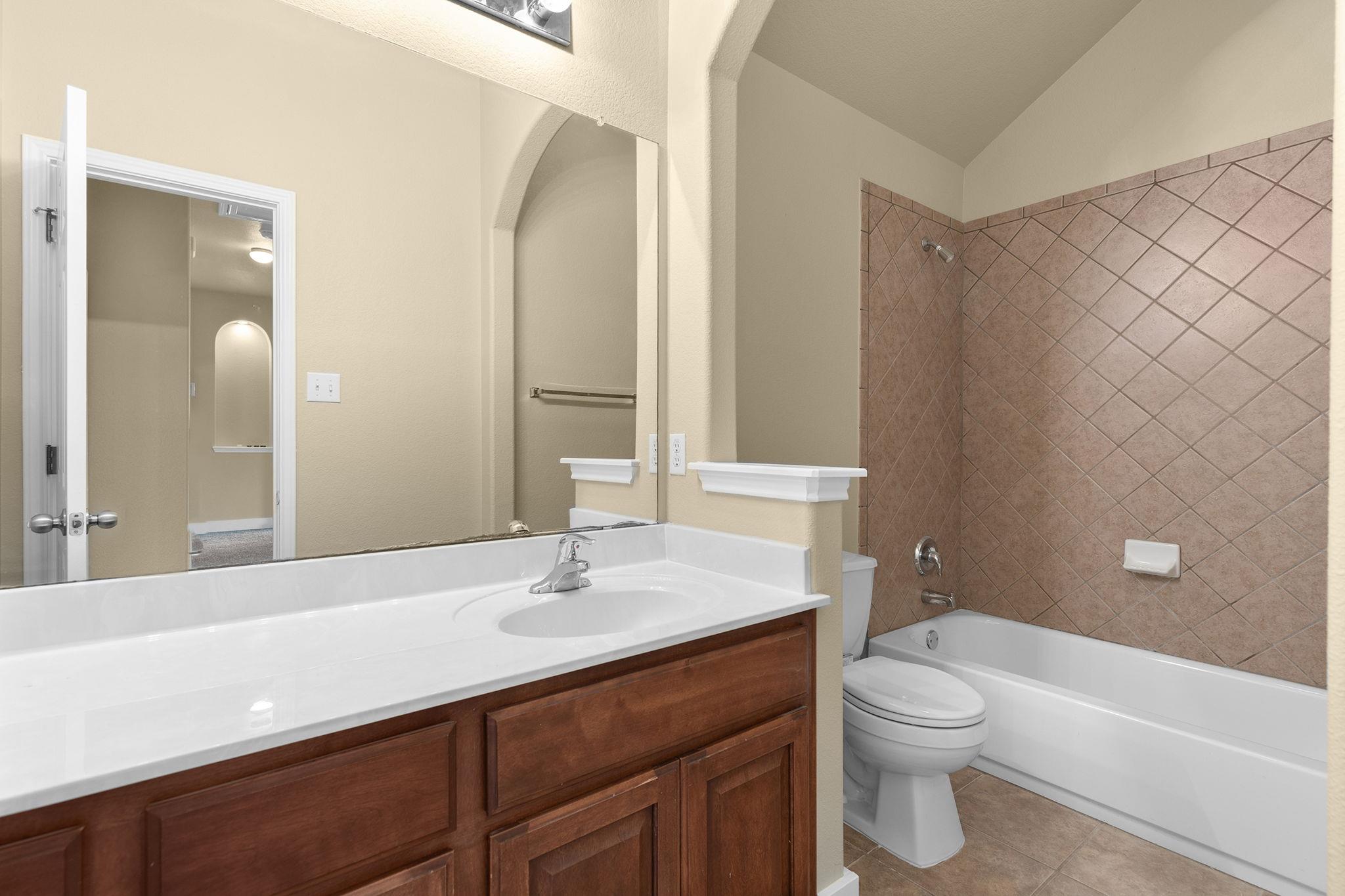 10128 Channel Island Dr, Austin, TX 78747