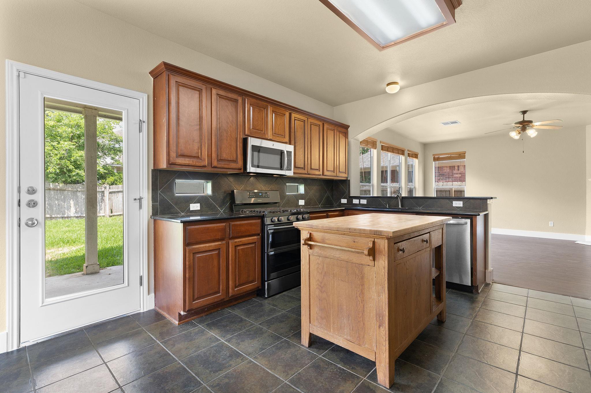 10128 Channel Island Dr, Austin, TX 78747