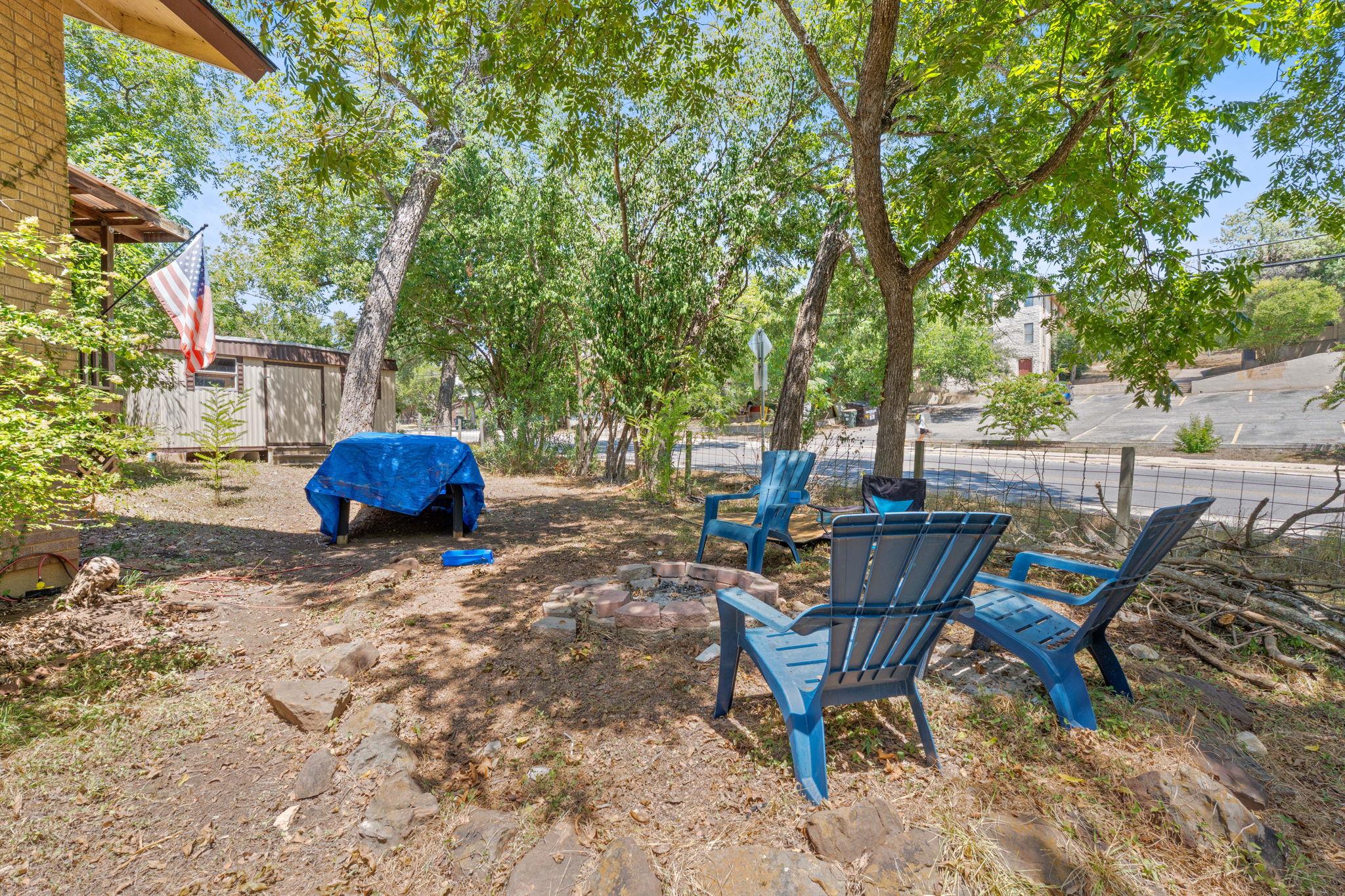 905 N Lbj Dr, San Marcos, TX 78666