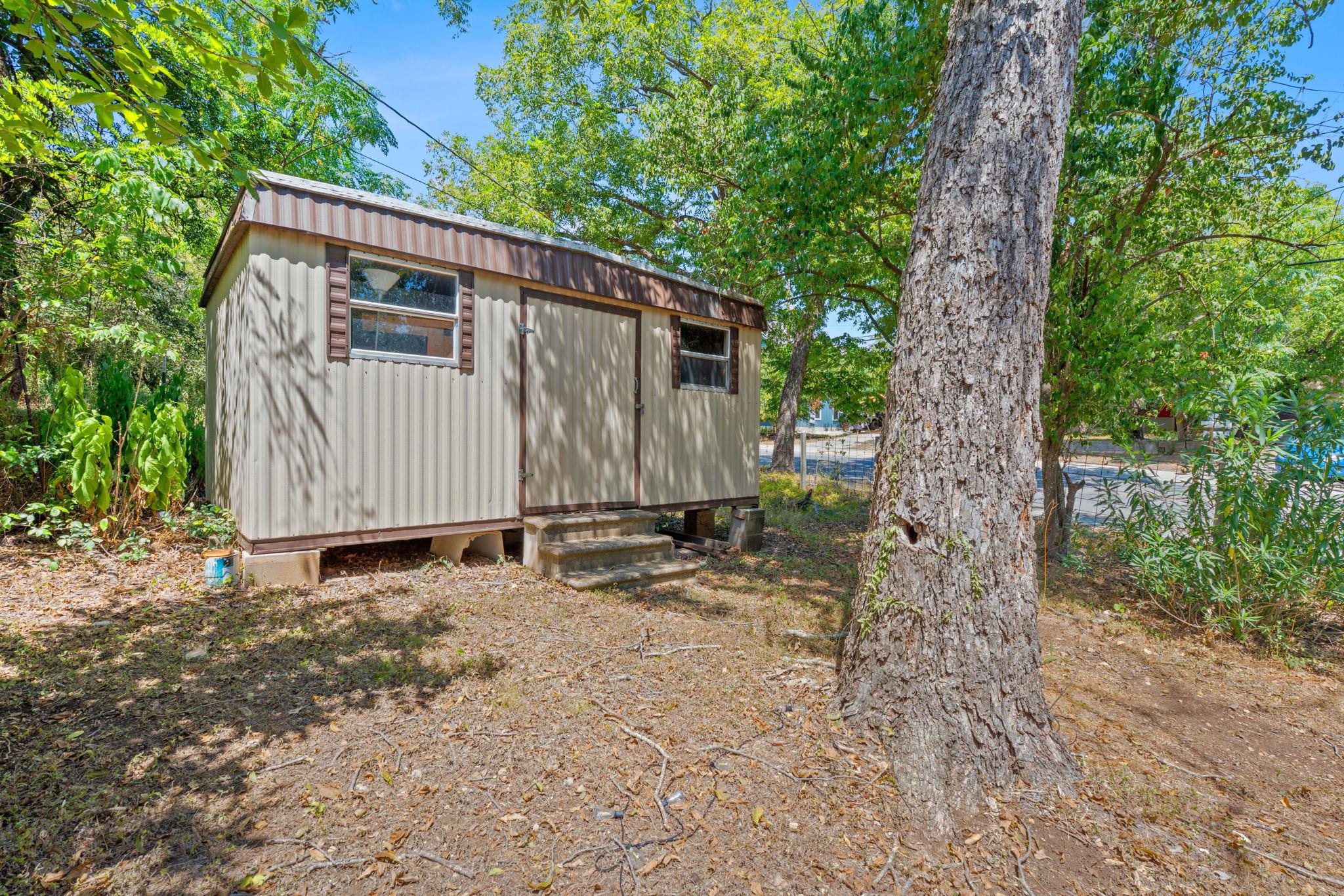 905 N Lbj Dr, San Marcos, TX 78666