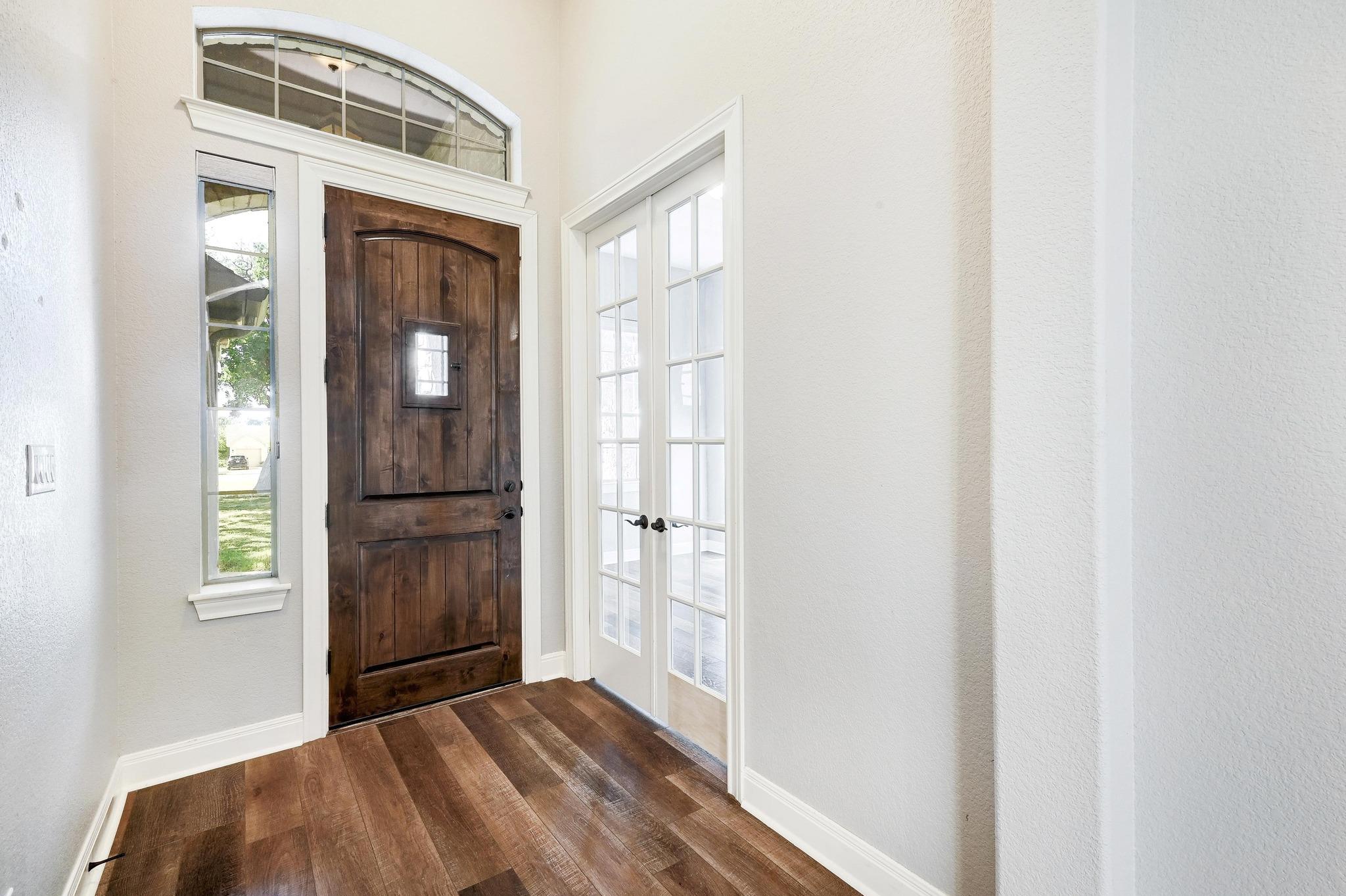 577 Shelf Rock Rd, Driftwood, TX 78619