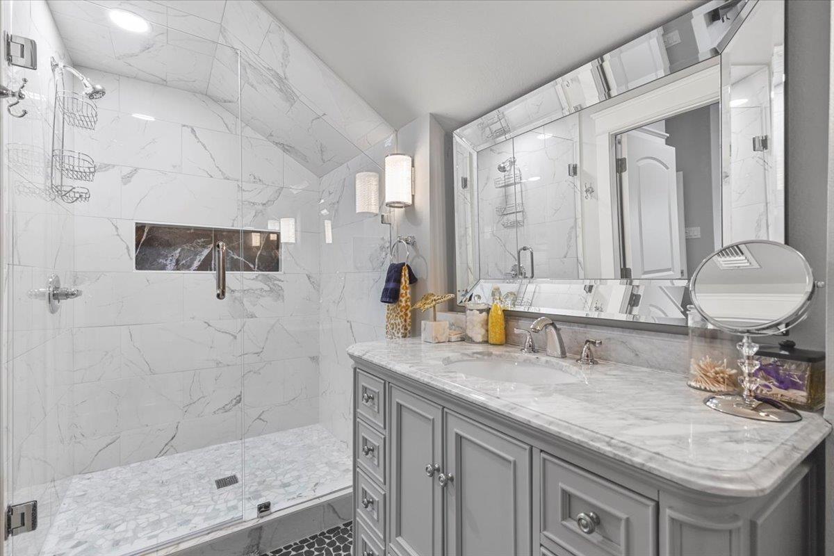 205 Overlook Ct, Georgetown, TX 78628