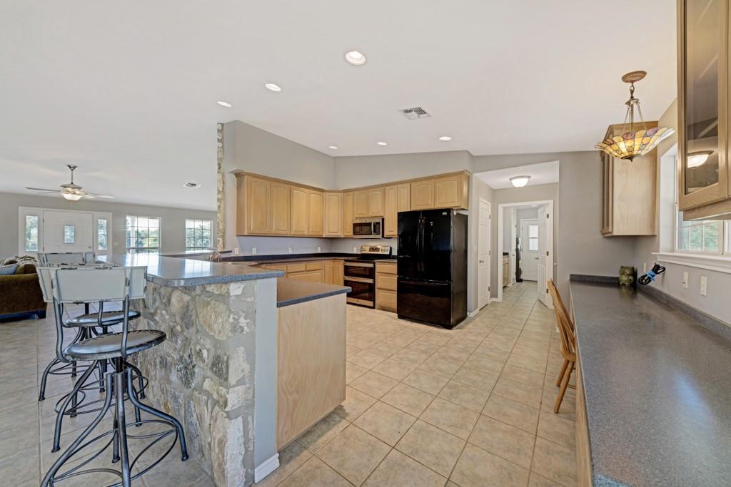 2474 Goehmann Ln, Fredericksburg, TX 78624