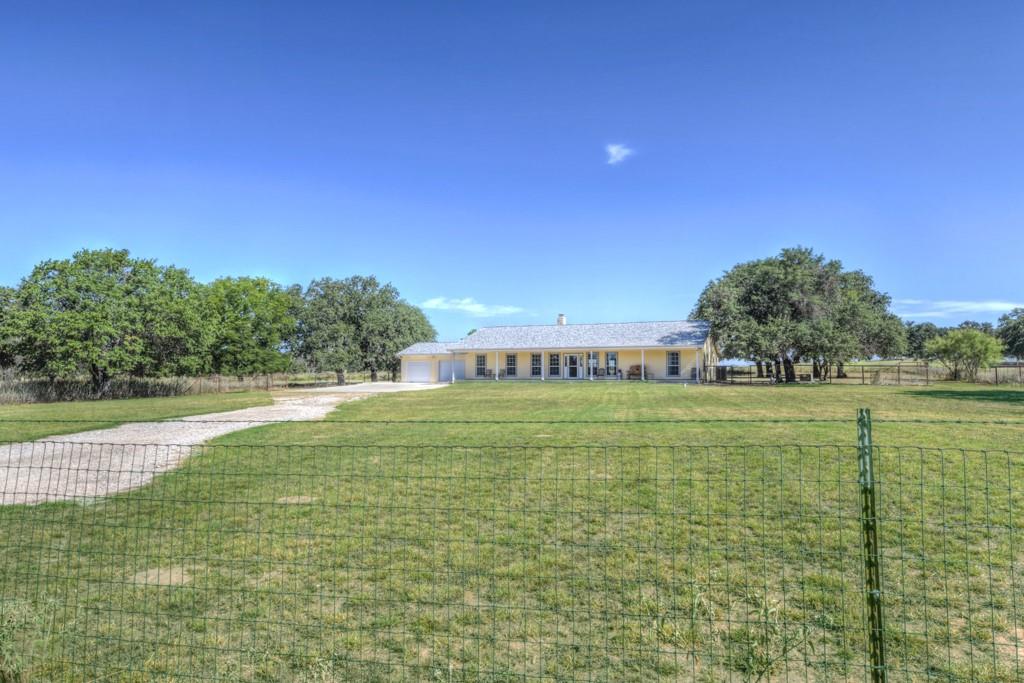 2474 Goehmann Ln, Fredericksburg, TX 78624