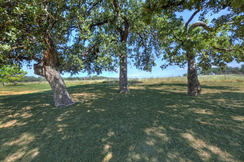 2474 Goehmann Ln, Fredericksburg, TX 78624