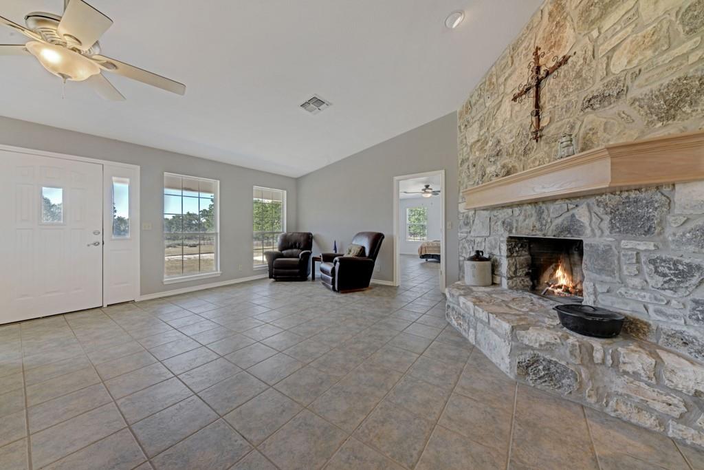 2474 Goehmann Ln, Fredericksburg, TX 78624