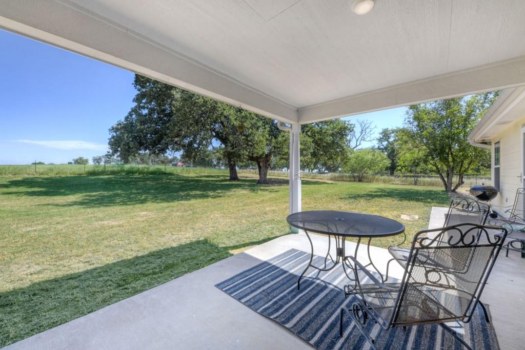 2474 Goehmann Ln, Fredericksburg, TX 78624