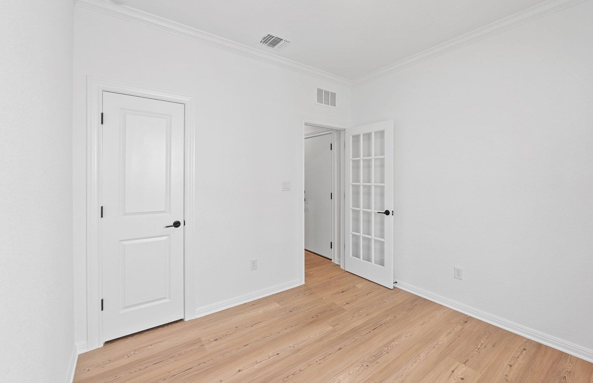 6913 Cliff Rose Dr, Spicewood, TX 78669