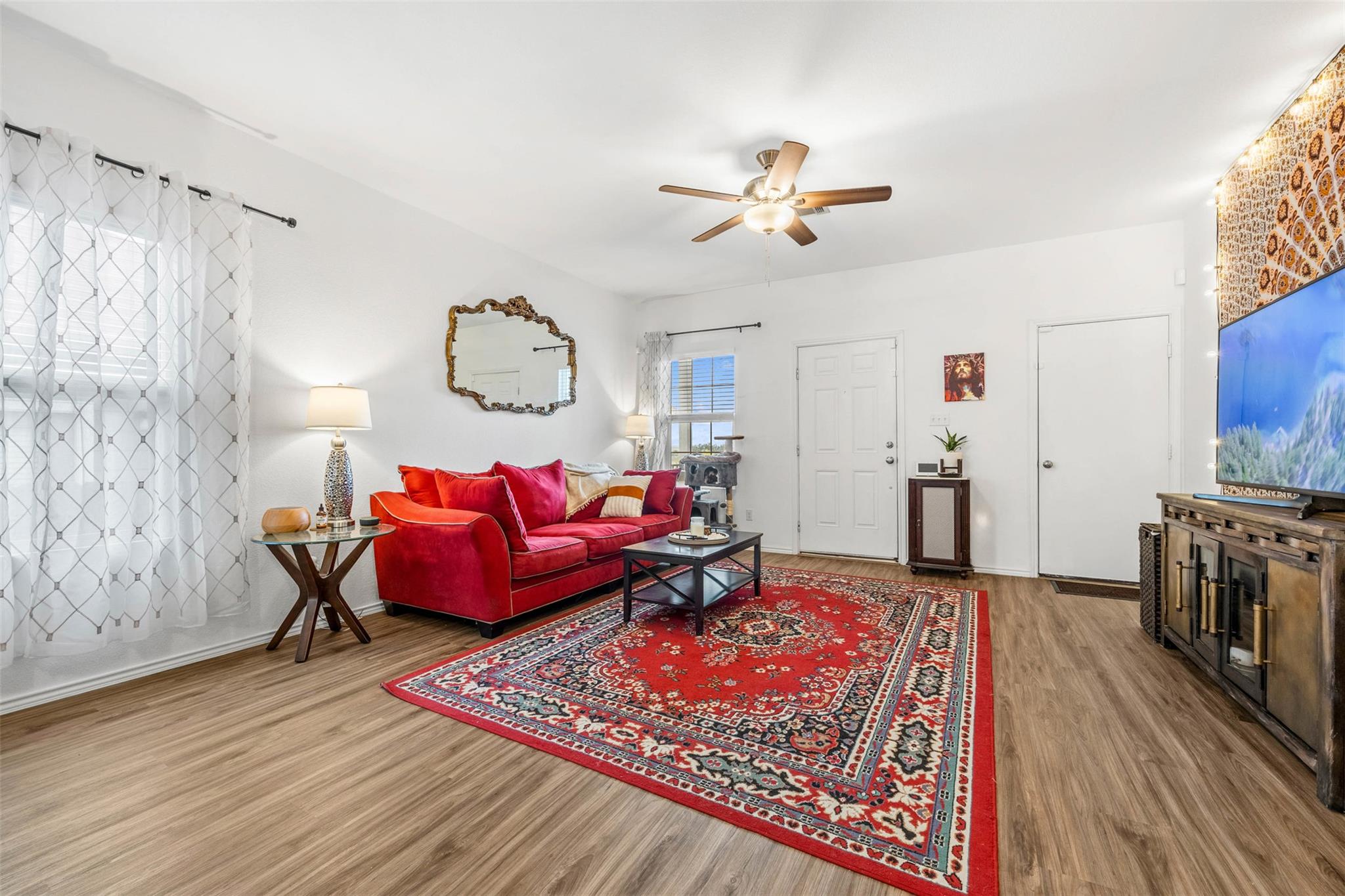 217 Barbary Coast Ln, Jarrell, TX 76537