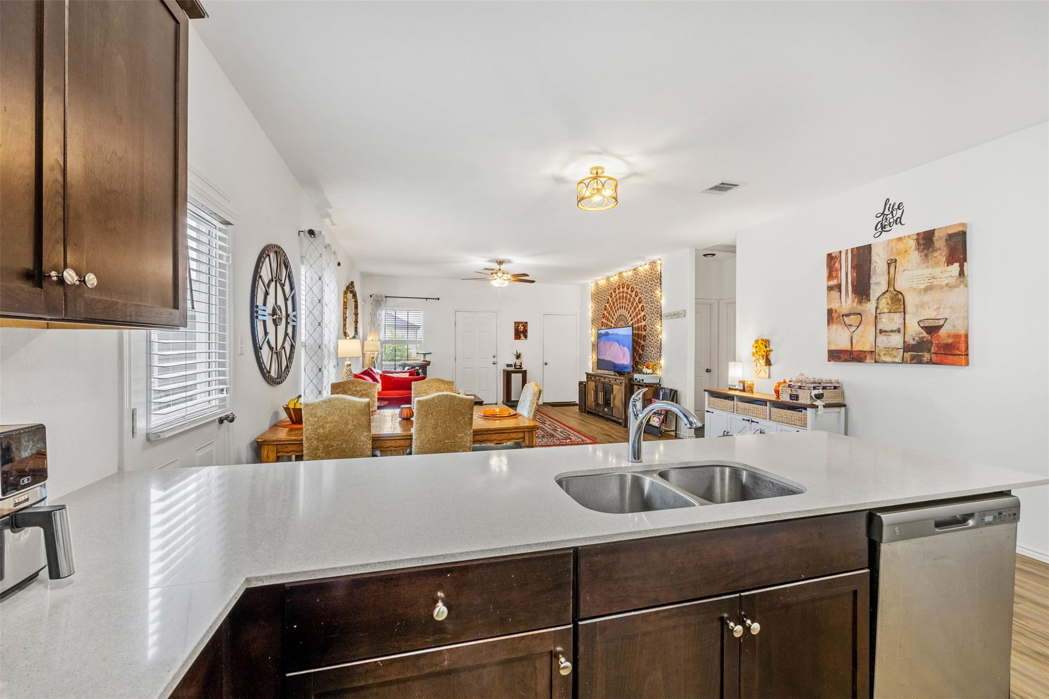 217 Barbary Coast Ln, Jarrell, TX 76537