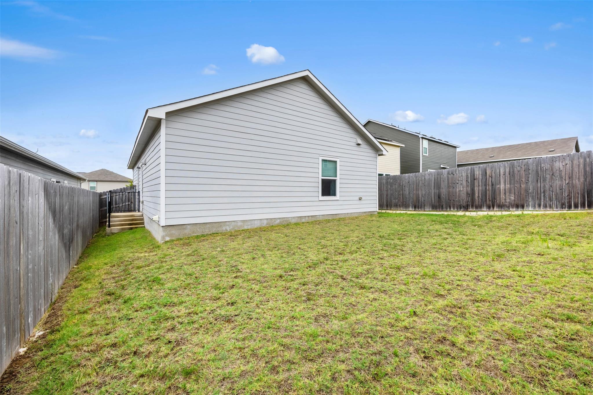 217 Barbary Coast Ln, Jarrell, TX 76537