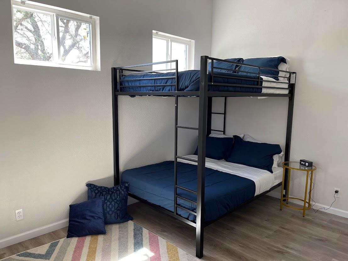 539 Venture Blvd S, Leander, TX 78645