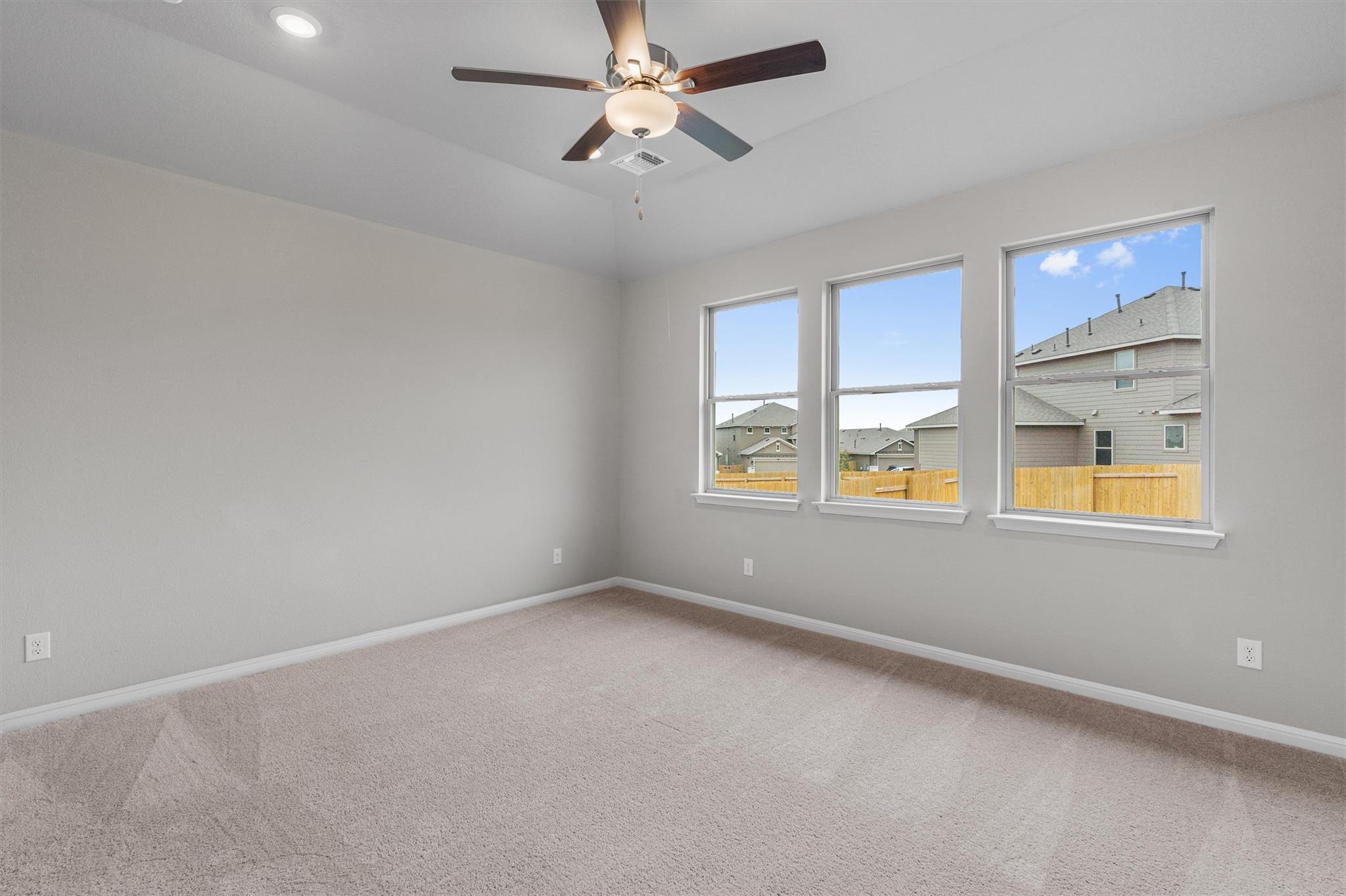 128 Comet Pointe Dr, Georgetown, TX 78628