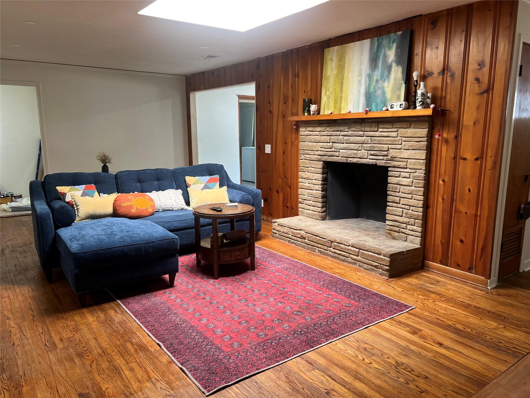 1003 W Bluebonnet Dr, San Marcos, TX 78666