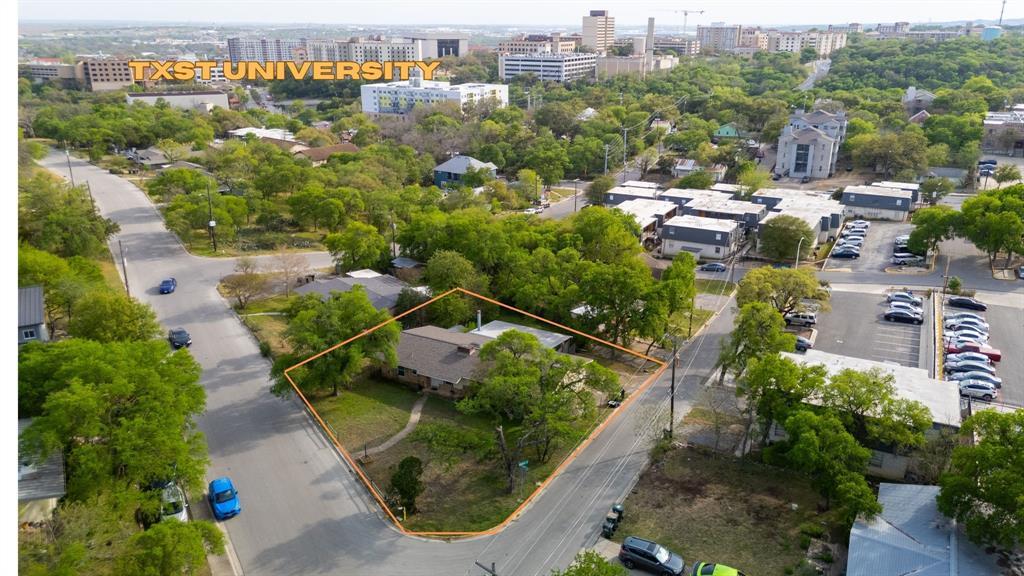 1003 W Bluebonnet Dr, San Marcos, TX 78666