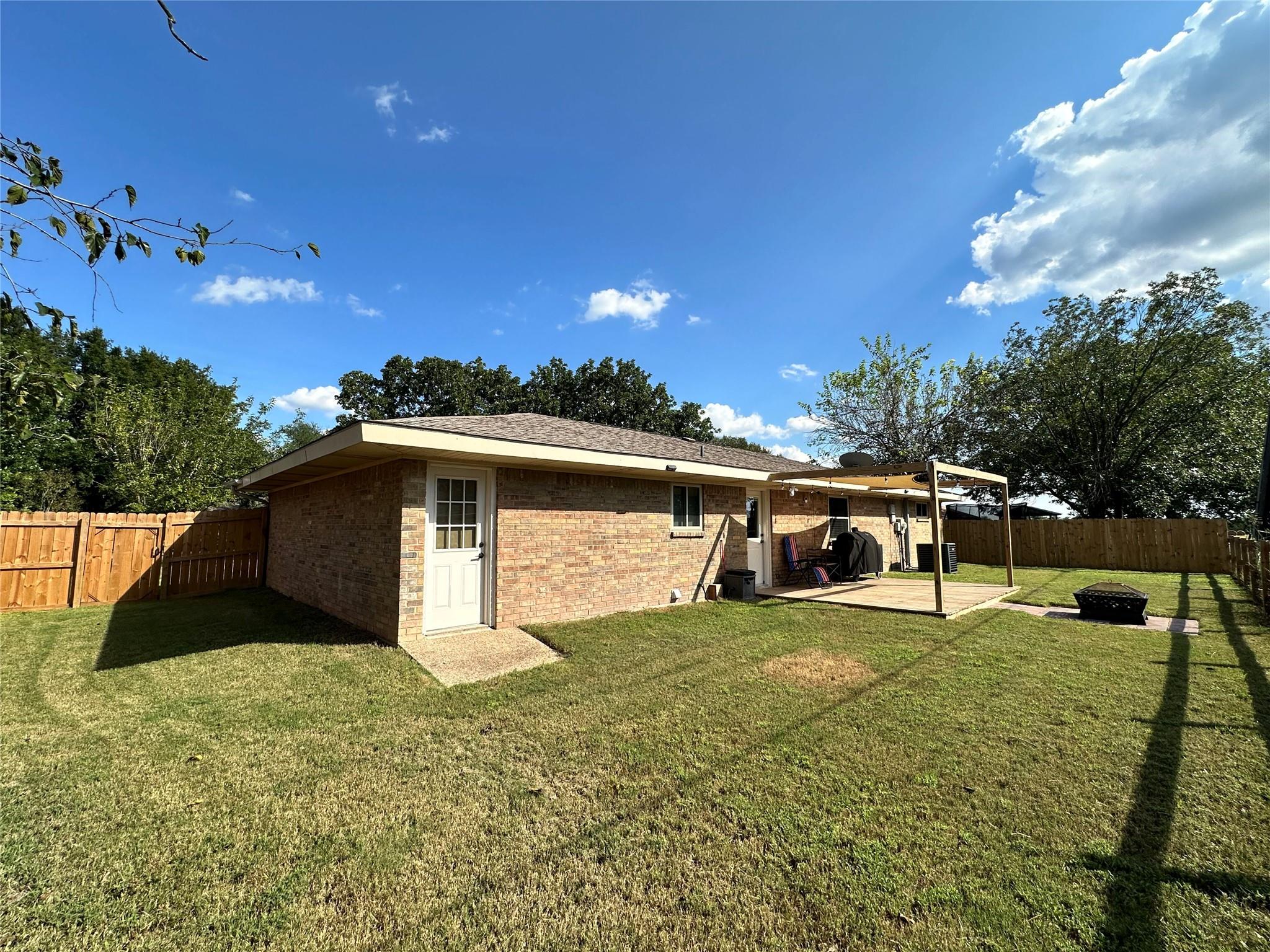 108 S Sunshine Ln, Little River Academy, TX 76554