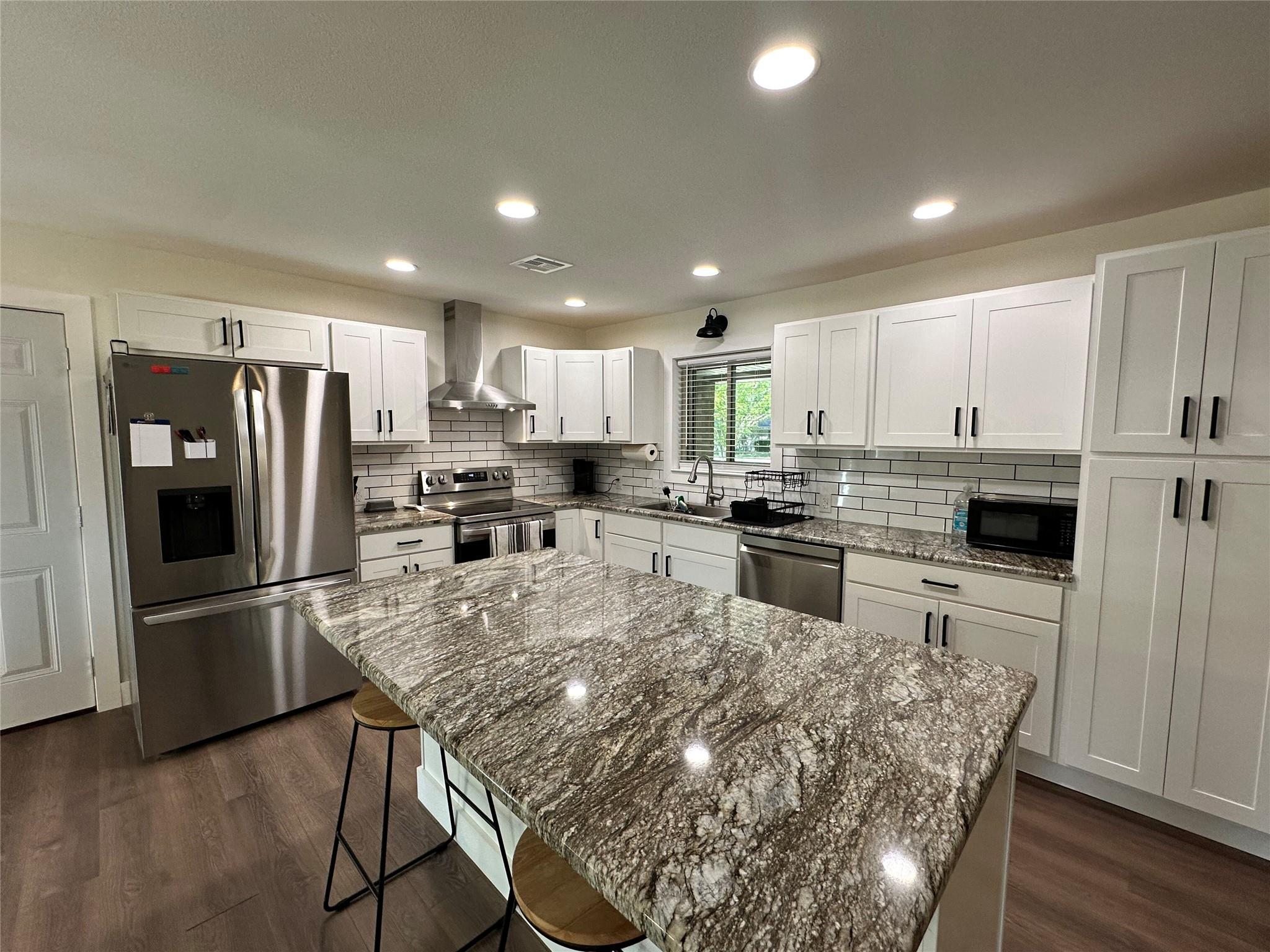 108 S Sunshine Ln, Little River Academy, TX 76554