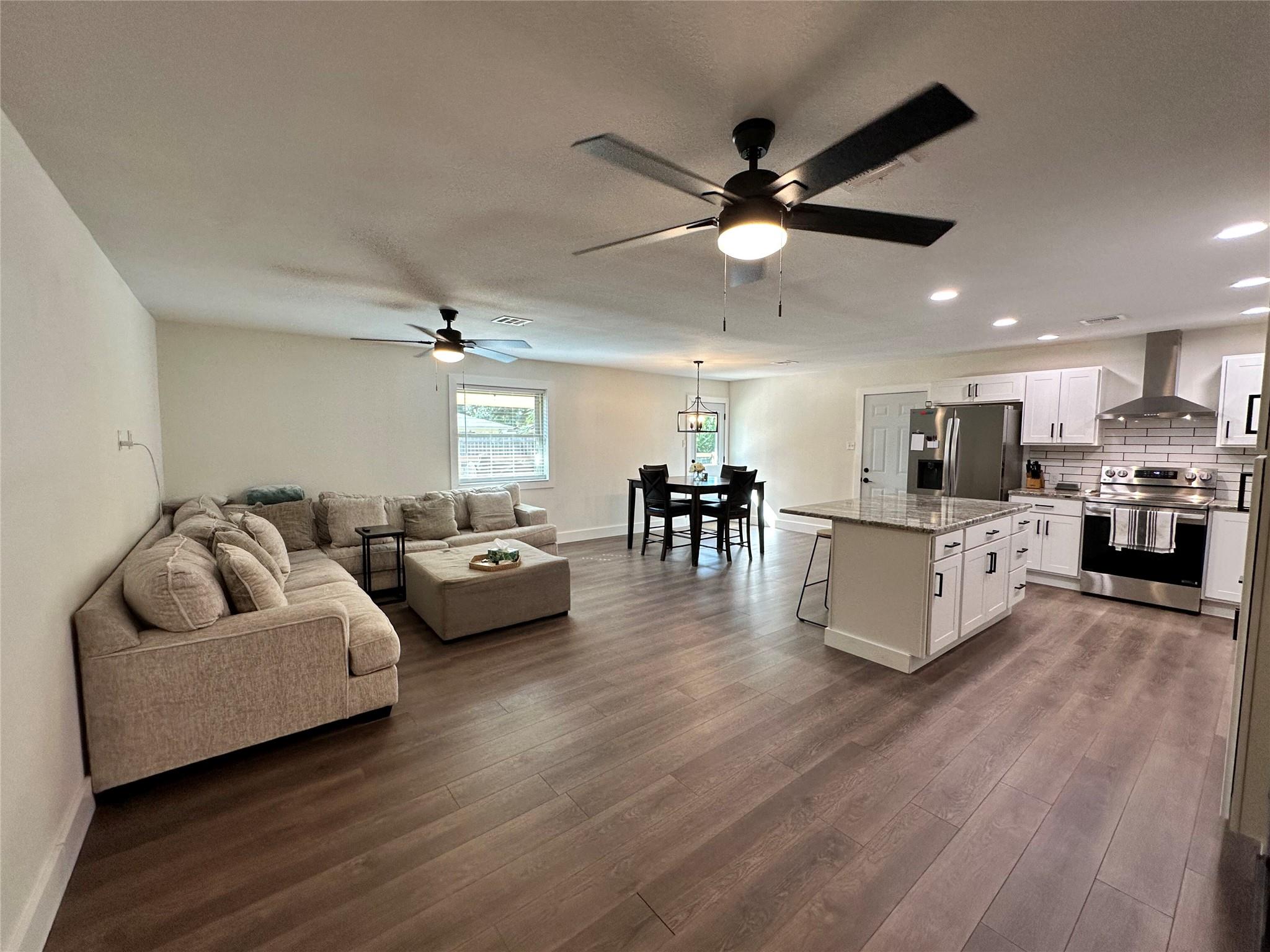 108 S Sunshine Ln, Little River Academy, TX 76554