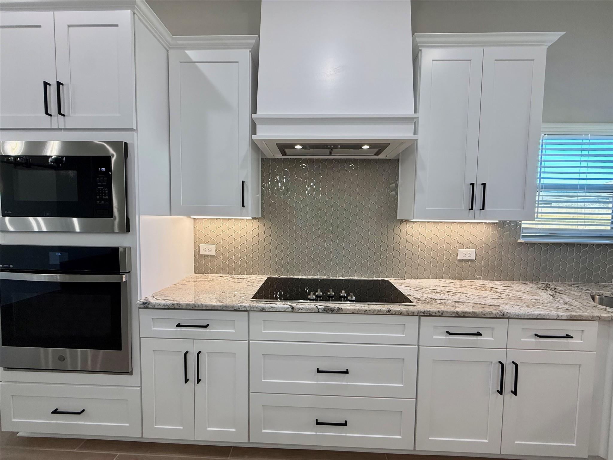 712 Eagle Claw Dr, Salado, TX 76571