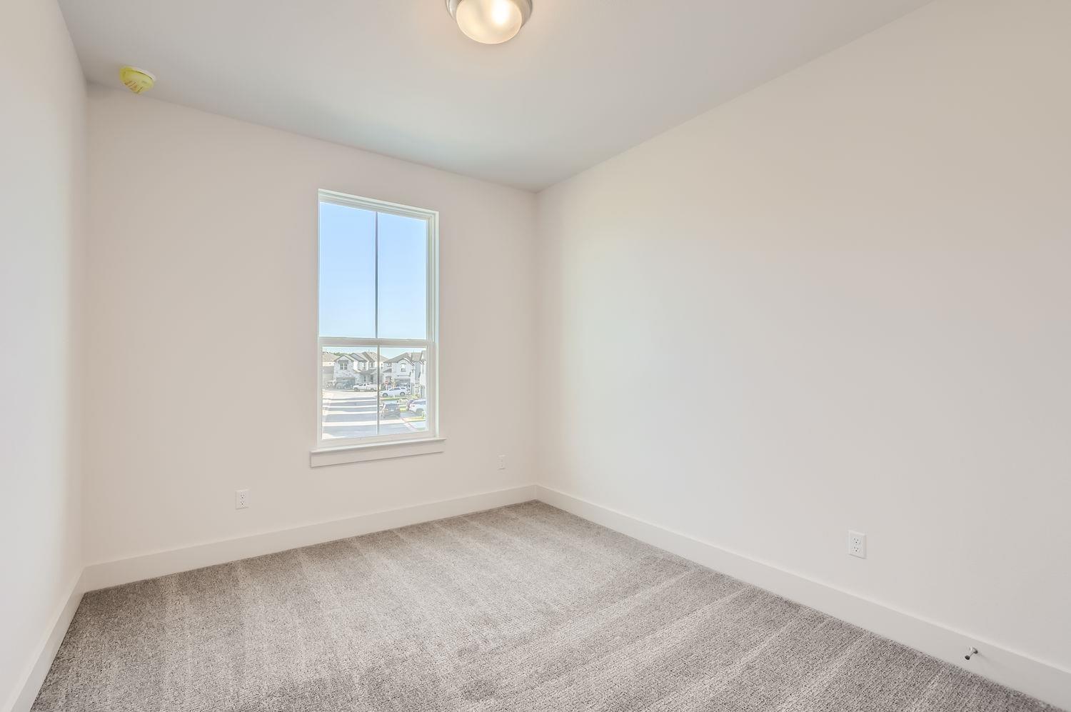 1531 N Red Bud Ln # 32, Round Rock, TX 78665