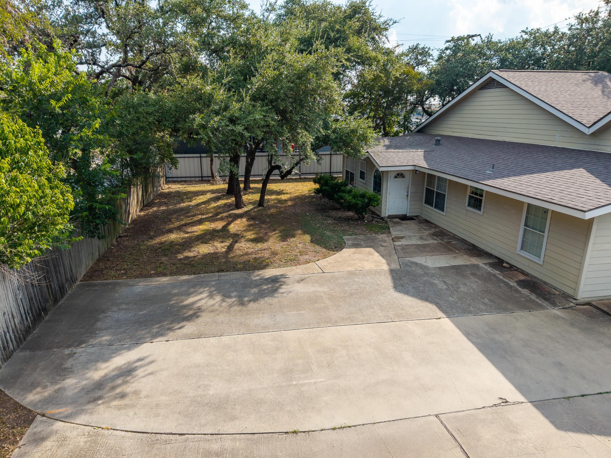 1712 N Interstate 35 Freeway, San Marcos, TX 78666