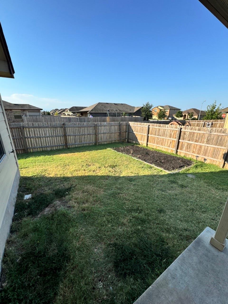 203 Plata Ln, Jarrell, TX 76537