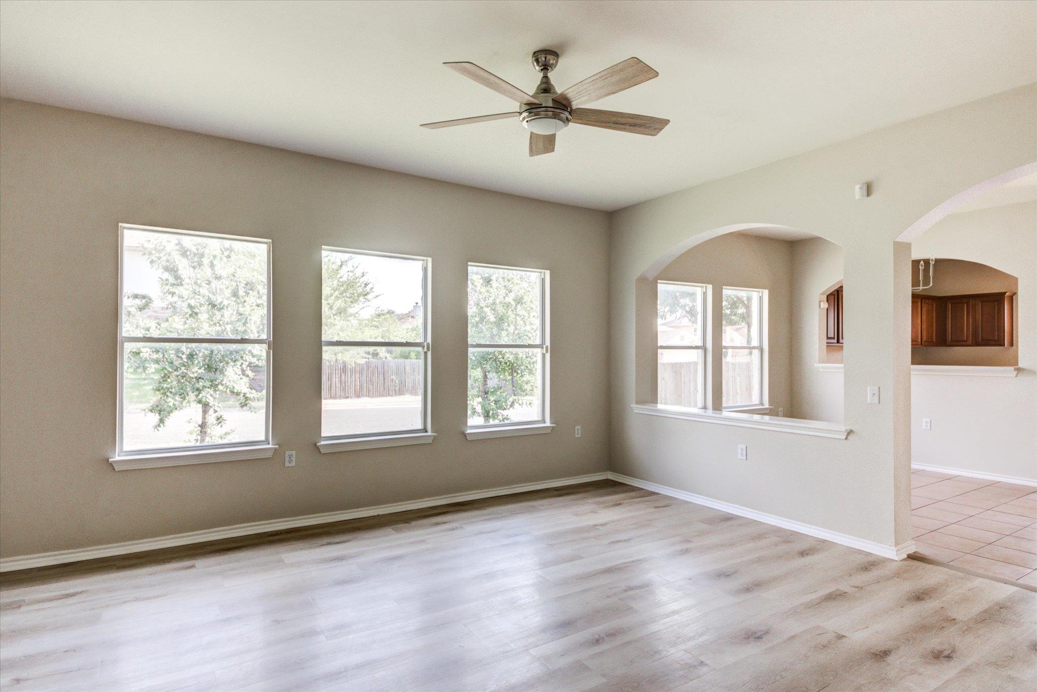 10913 Long Summer Dr, Austin, TX 78754