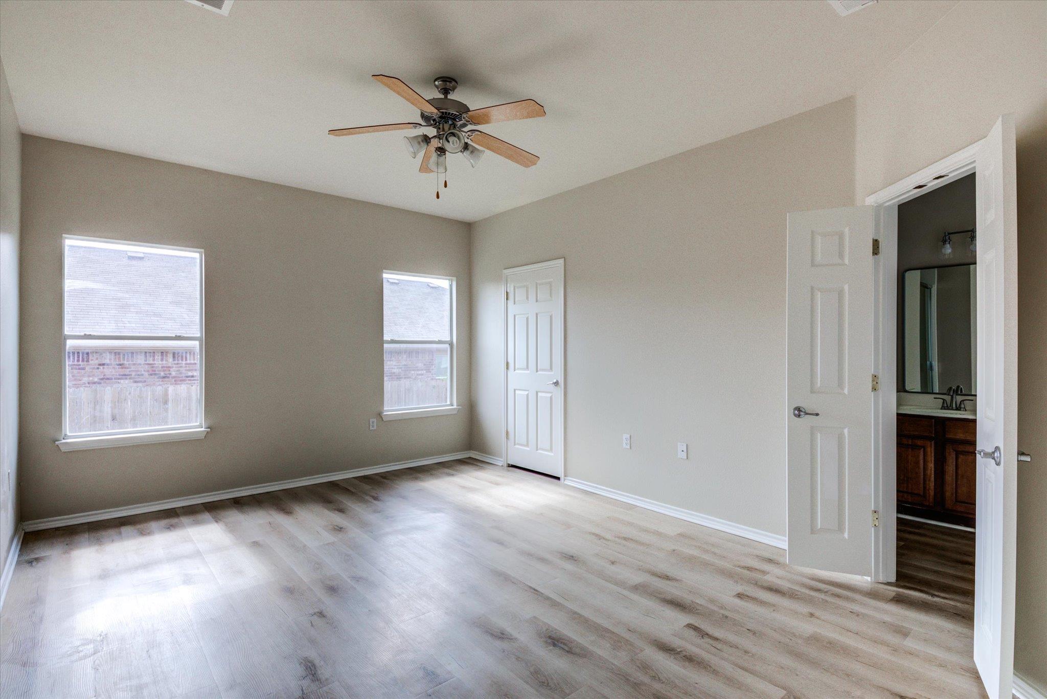 10913 Long Summer Dr, Austin, TX 78754