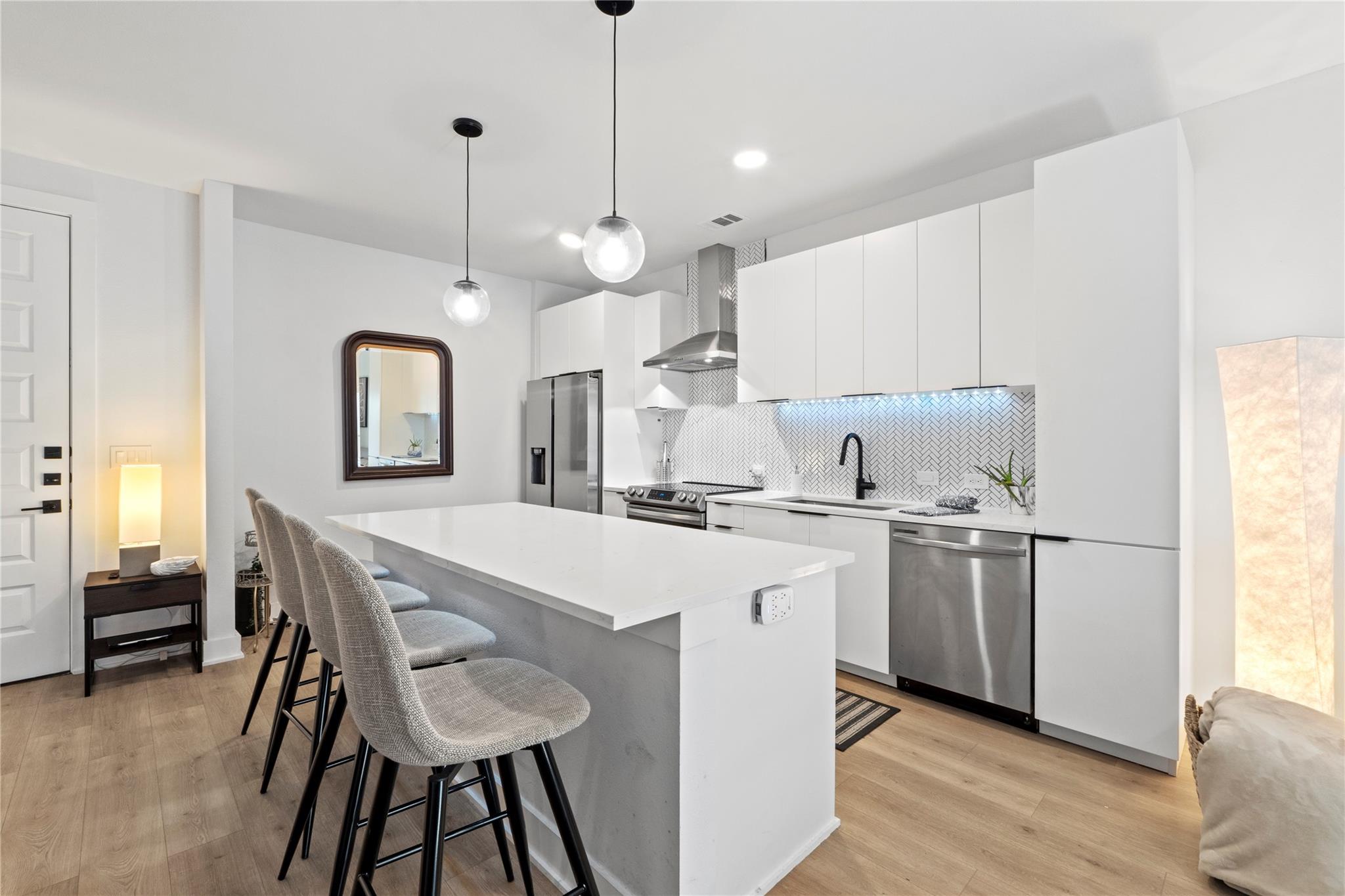 2500 Longview St # 315, Austin, TX 78705