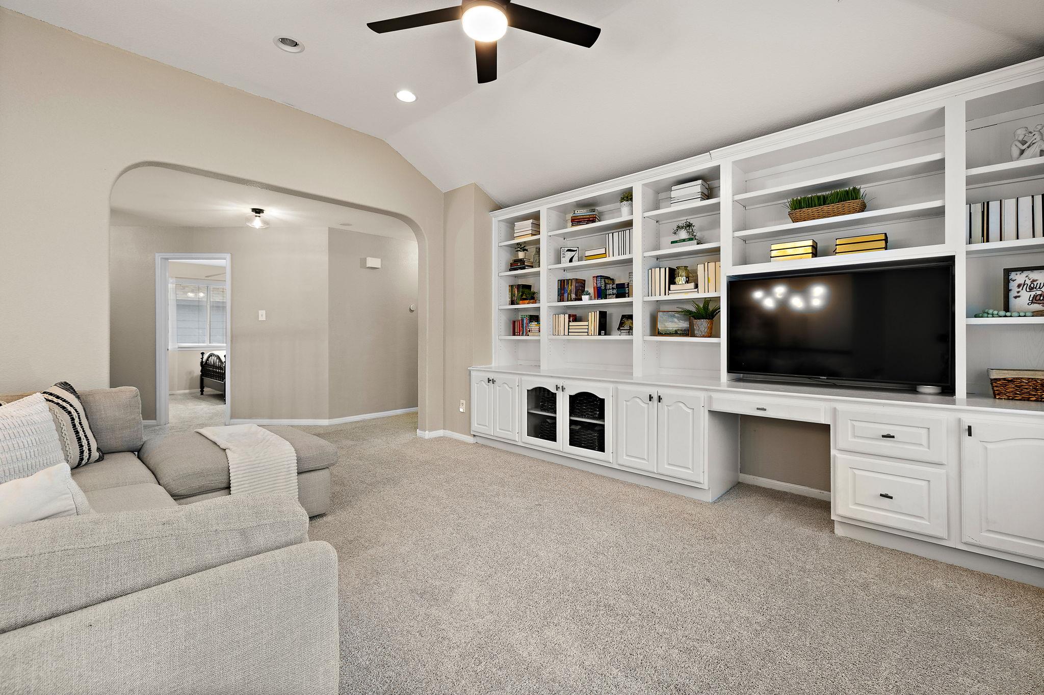 1237 Fall Creek Loop, Cedar Park, TX 78613