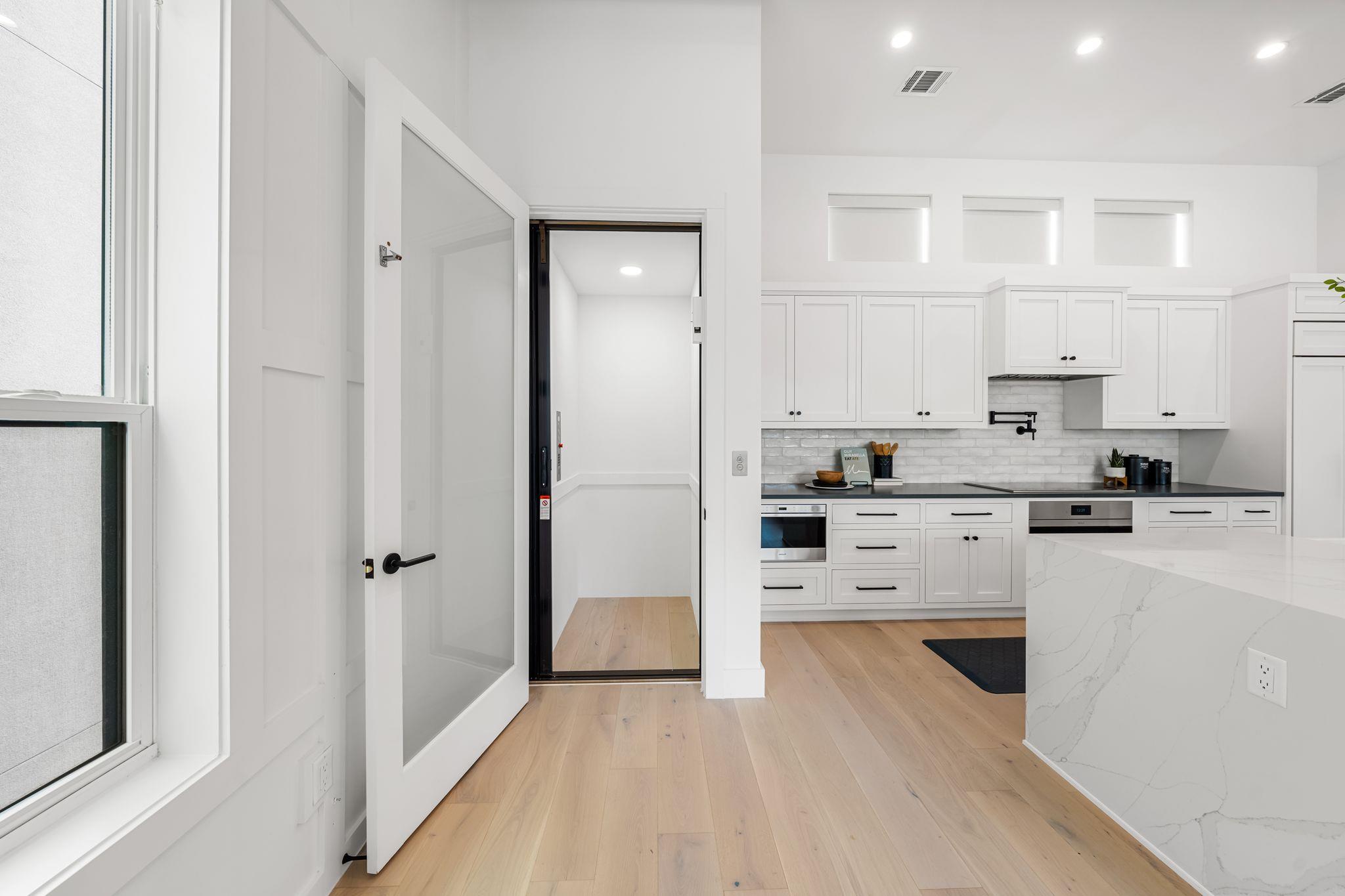 13408 Galleria Cir, Austin, TX 78738