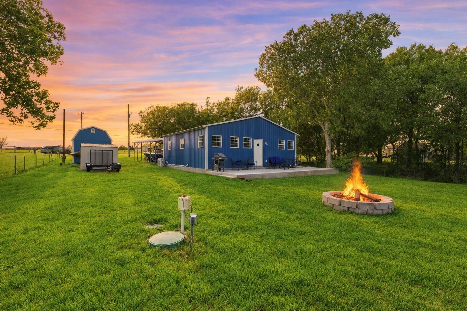 224 Old Coach Ln, Elgin, TX 78621