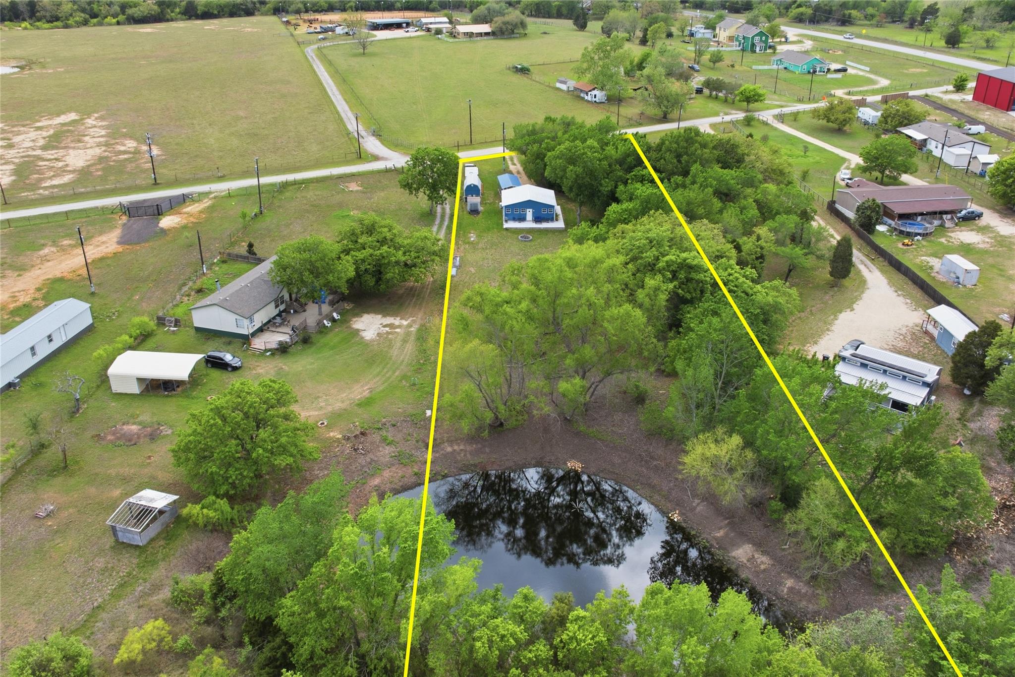 224 Old Coach Ln, Elgin, TX 78621