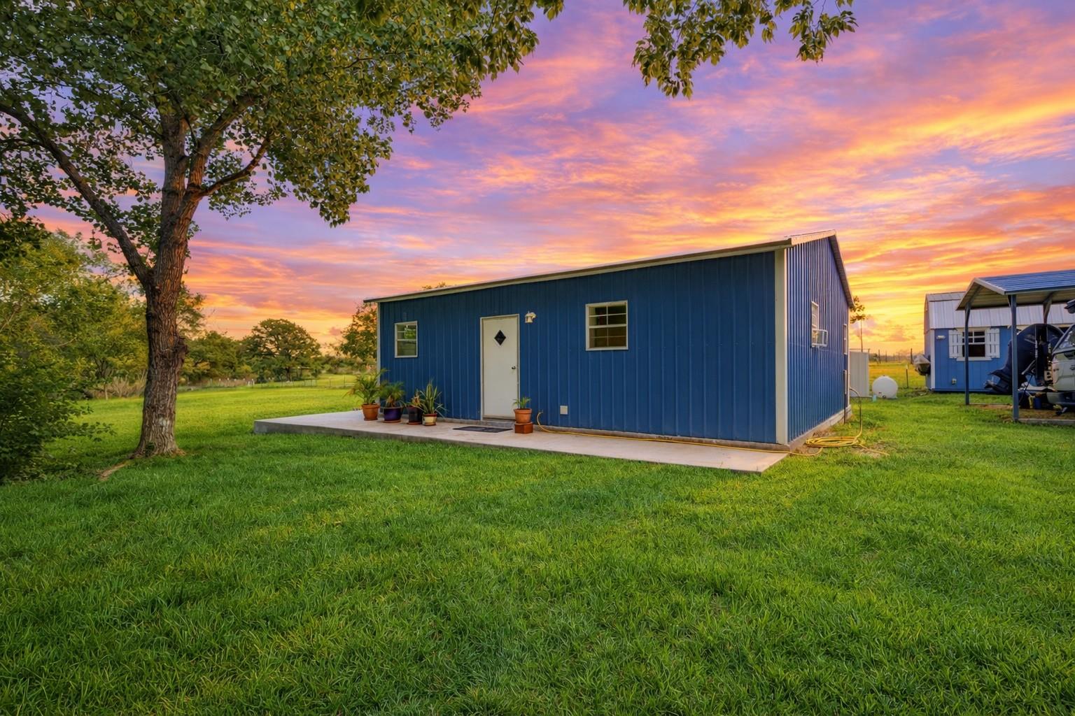 224 Old Coach Ln, Elgin, TX 78621