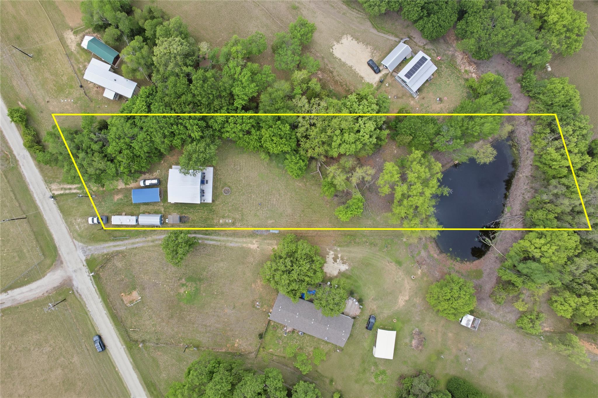 224 Old Coach Ln, Elgin, TX 78621