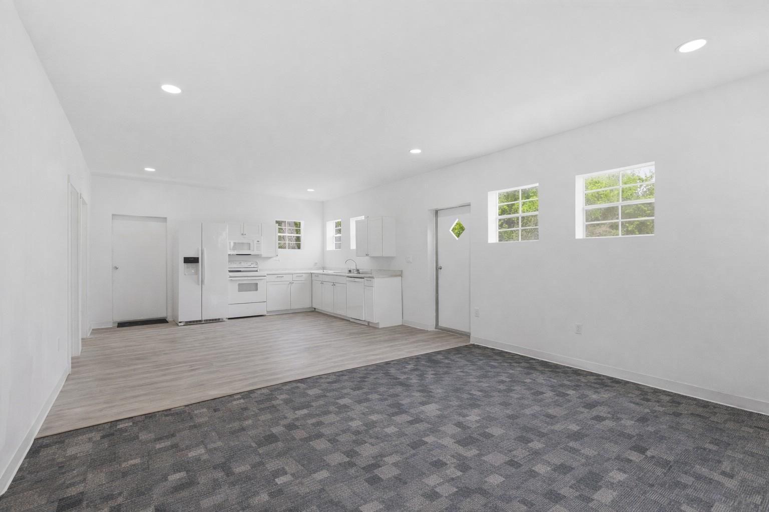 224 Old Coach Ln, Elgin, TX 78621