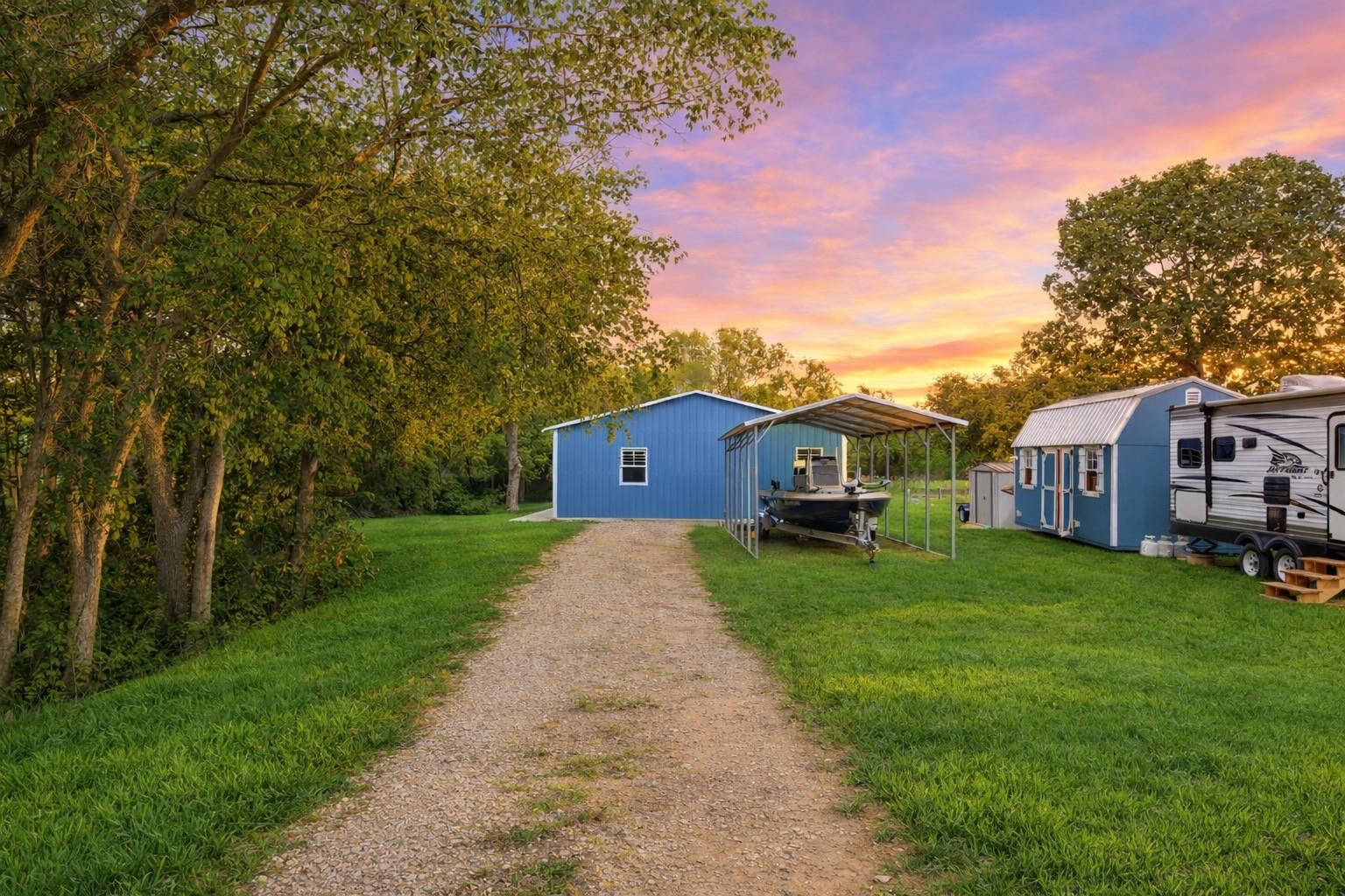 224 Old Coach Ln, Elgin, TX 78621