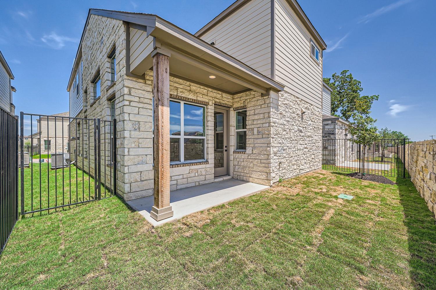 1531 N Red Bud Ln # 33, Round Rock, TX 78665