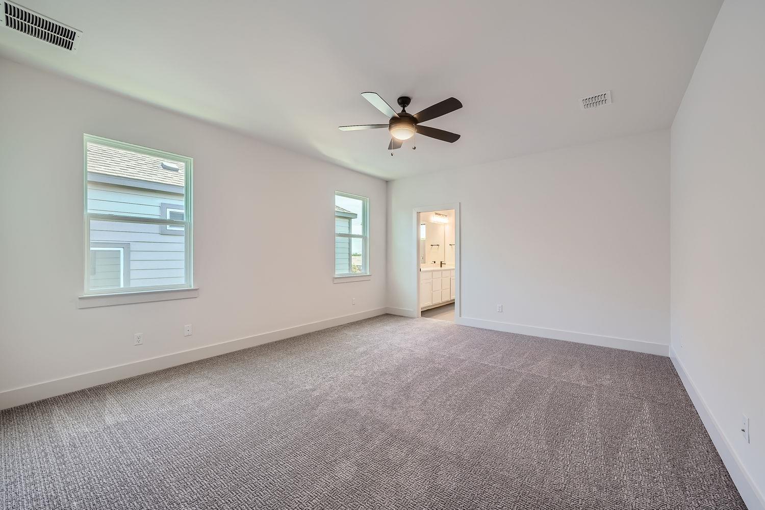 1531 N Red Bud Ln # 33, Round Rock, TX 78665